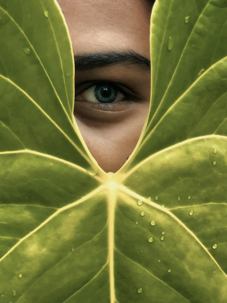 soin contour yeux facialiste paris approche